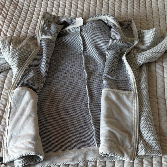 Gray Textured Zip-Up Jacket - Picture 5 of 8